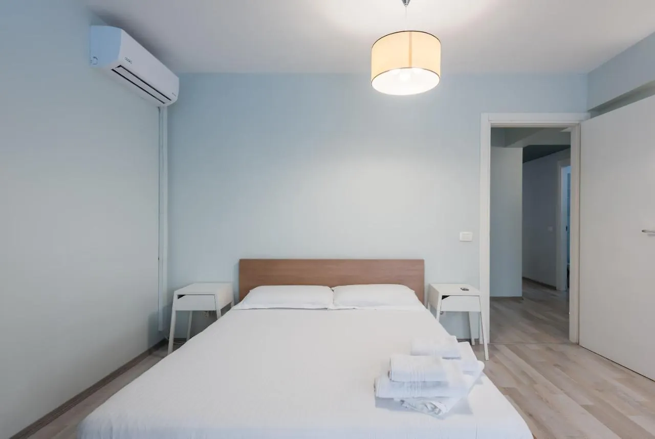 Bucharest City Center Apartment 0*,